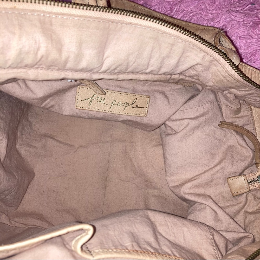 Free People Leslie Distressed Leather Large Tote In Conch Pink - Picture 9 of 16